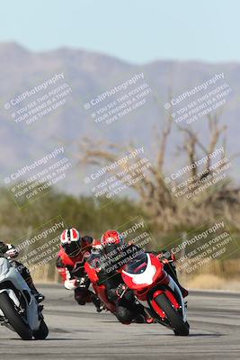 media/Dec-01-2025-Moto Forza (Mon) [[2daa91e15f]]/2-Intermediate Group/Session 3 (Turn 3)/